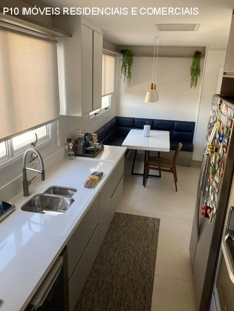 Apartamento à venda com 4 quartos, 202m² - Foto 9