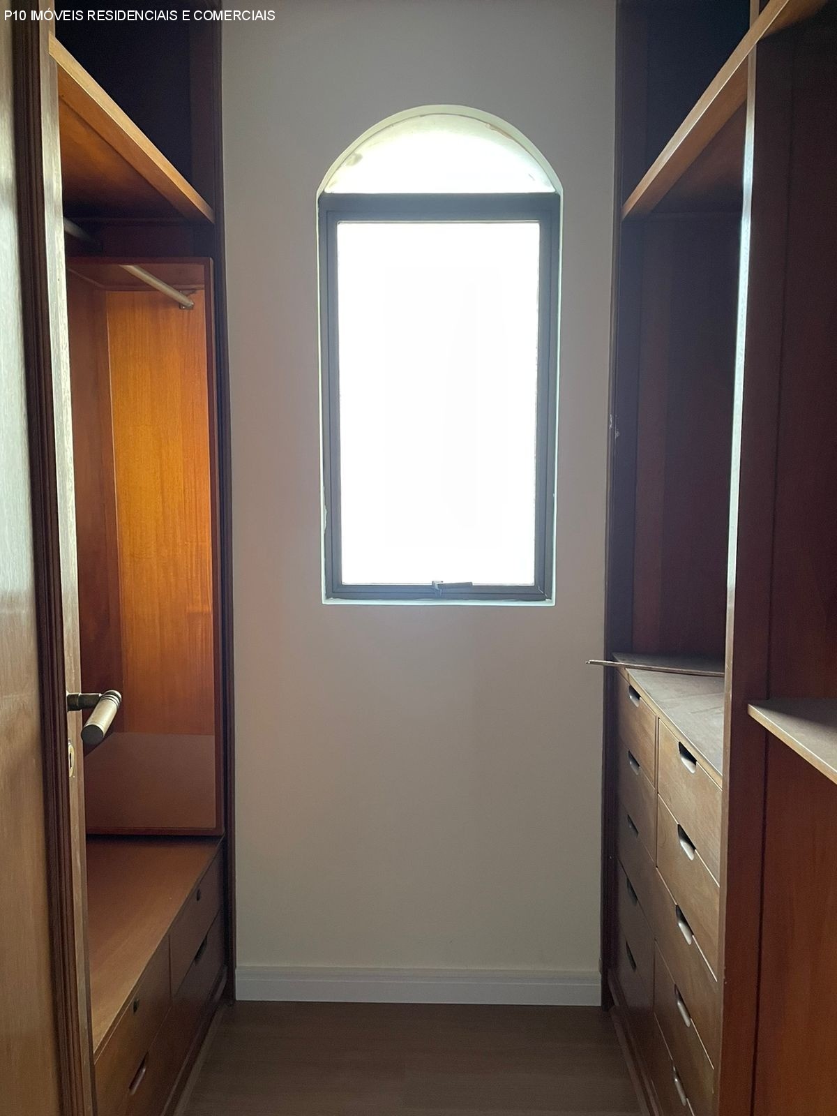 Apartamento à venda com 3 quartos, 190m² - Foto 9