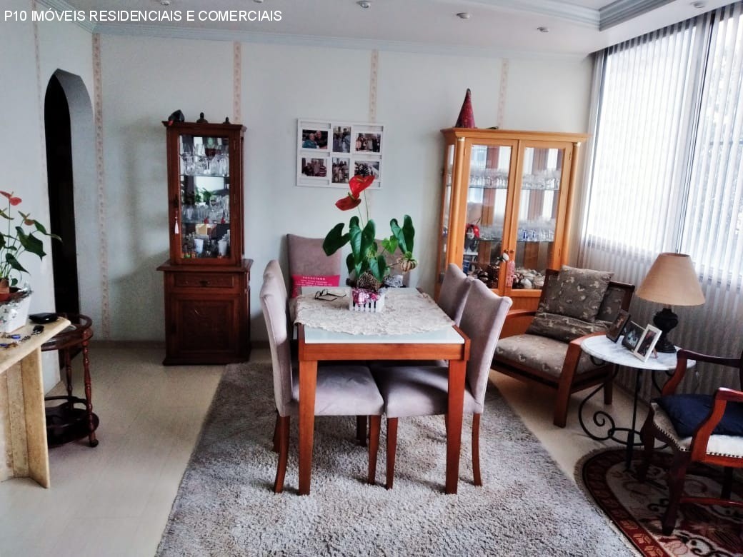 Apartamento à venda com 3 quartos, 140m² - Foto 4