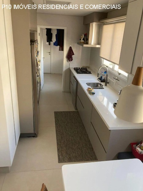 Apartamento à venda com 4 quartos, 202m² - Foto 14