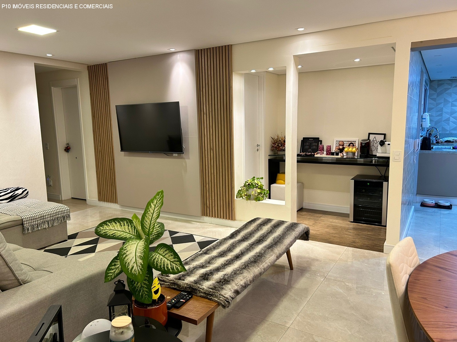 Apartamento à venda com 3 quartos, 127m² - Foto 2