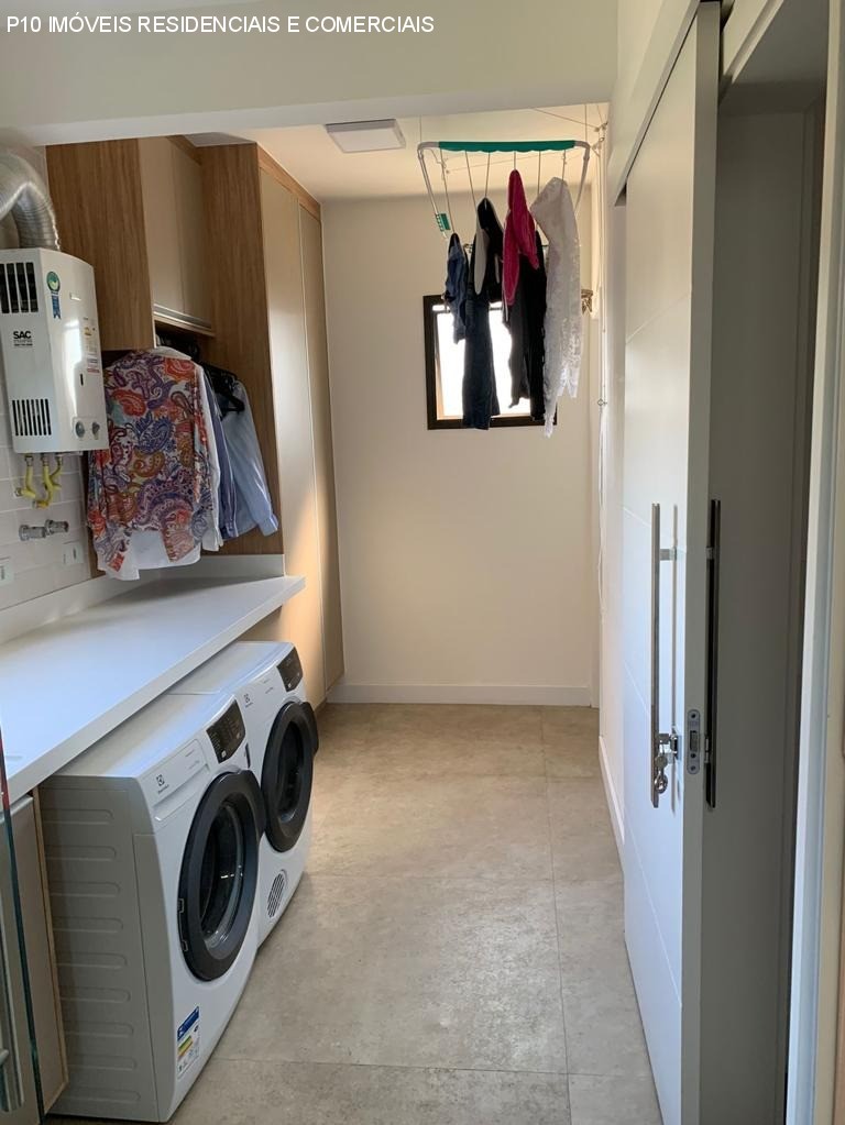 Apartamento à venda com 3 quartos, 200m² - Foto 13