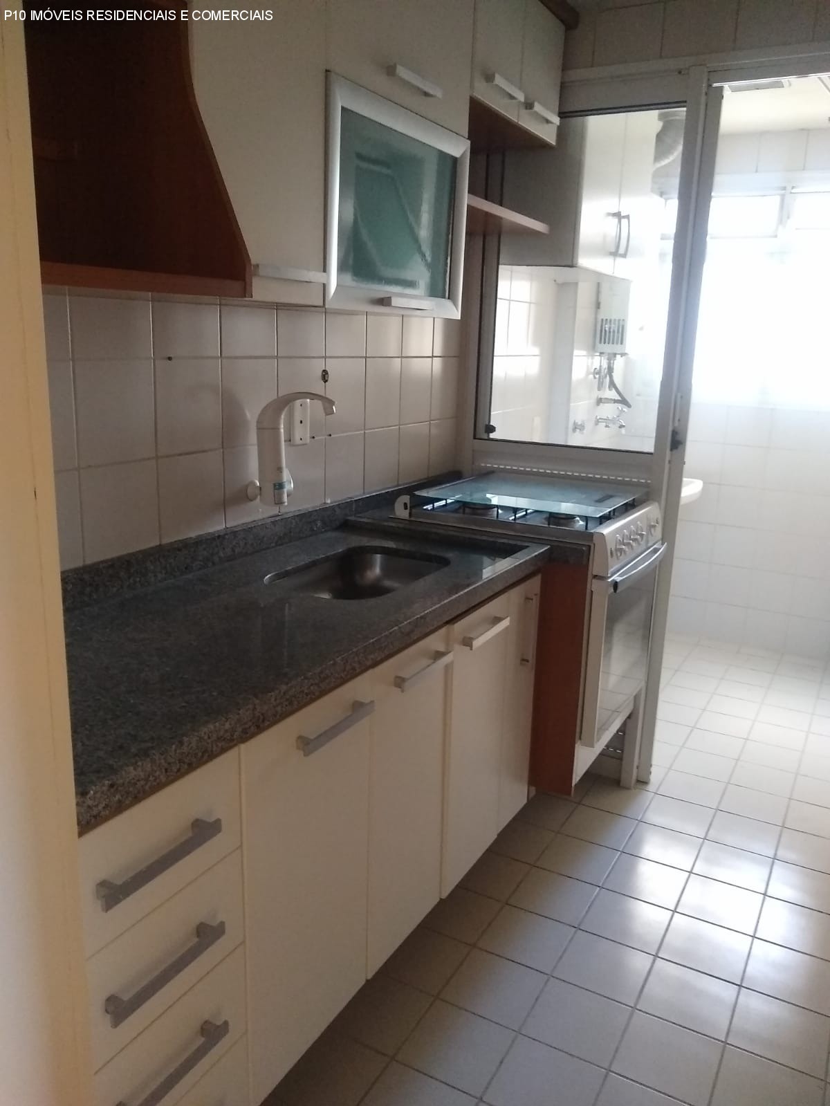 Apartamento à venda com 3 quartos, 63m² - Foto 4