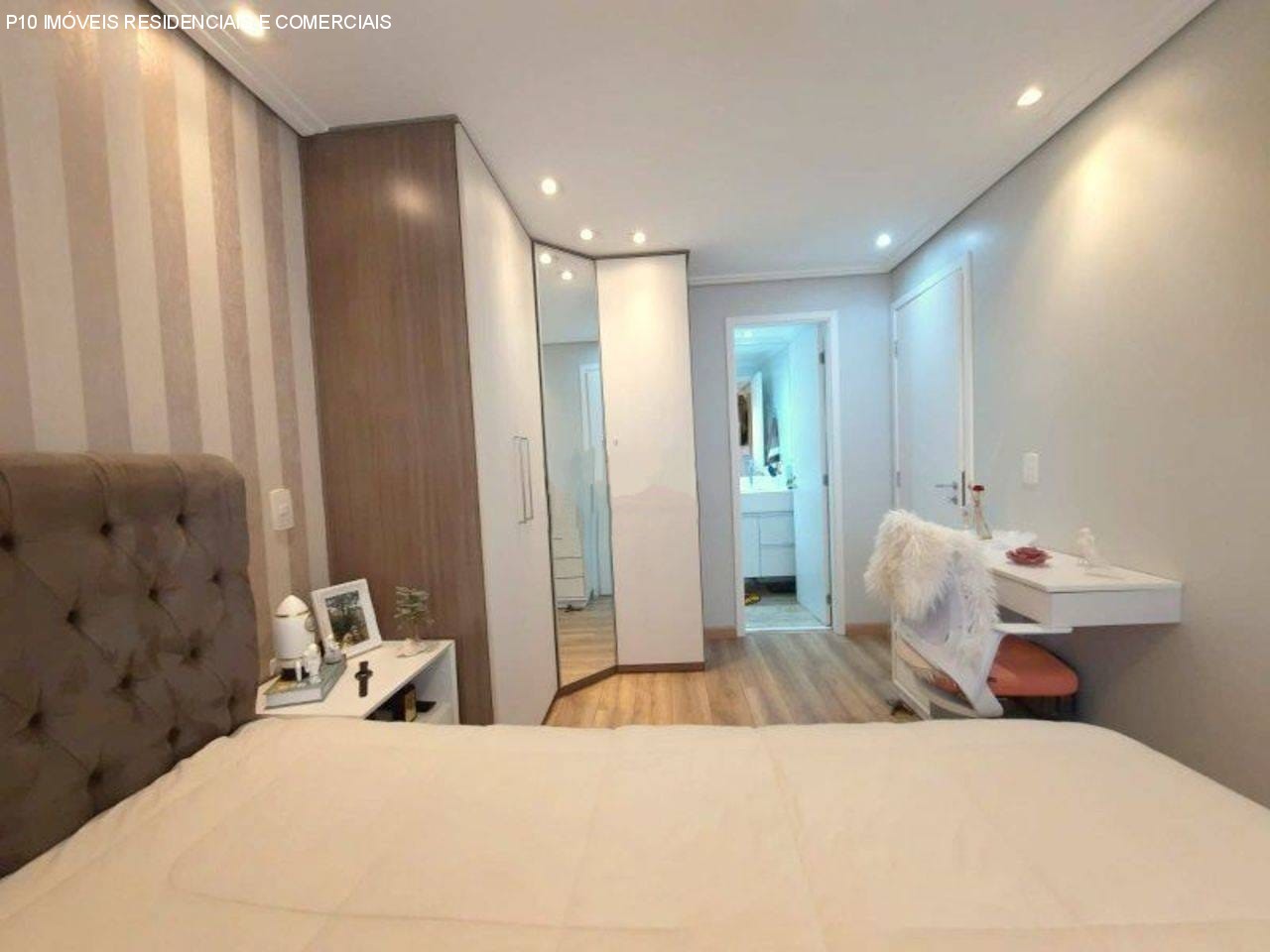 Apartamento à venda com 2 quartos, 60m² - Foto 15