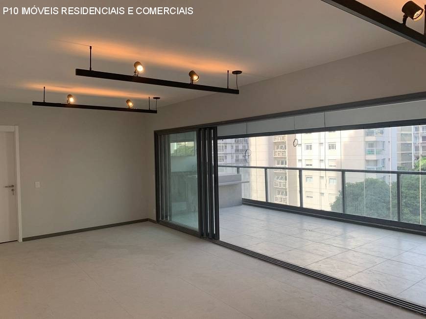 Apartamento à venda com 3 quartos, 162m² - Foto 3