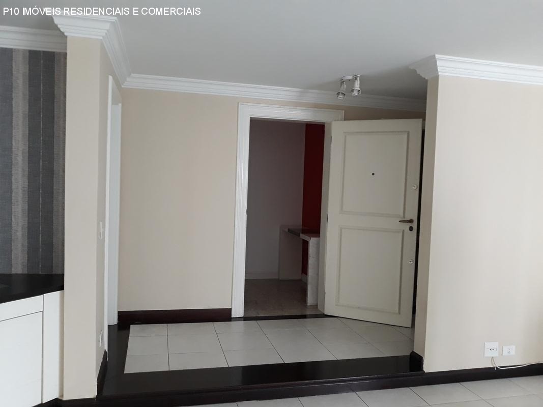 Apartamento à venda com 3 quartos, 240m² - Foto 11