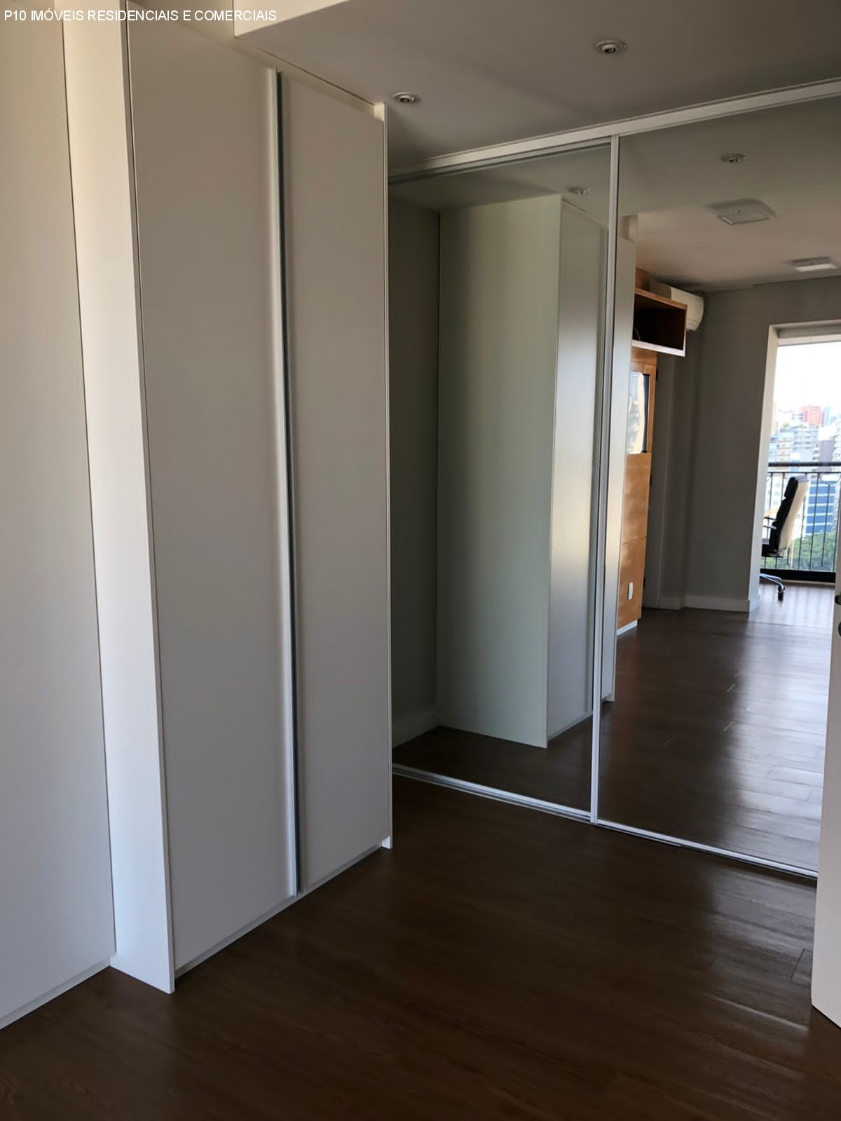 Apartamento à venda com 2 quartos, 96m² - Foto 9