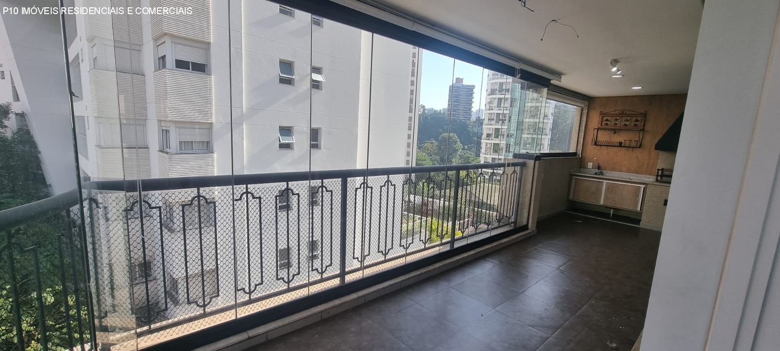 Apartamento para alugar com 4 quartos, 235m² - Foto 5