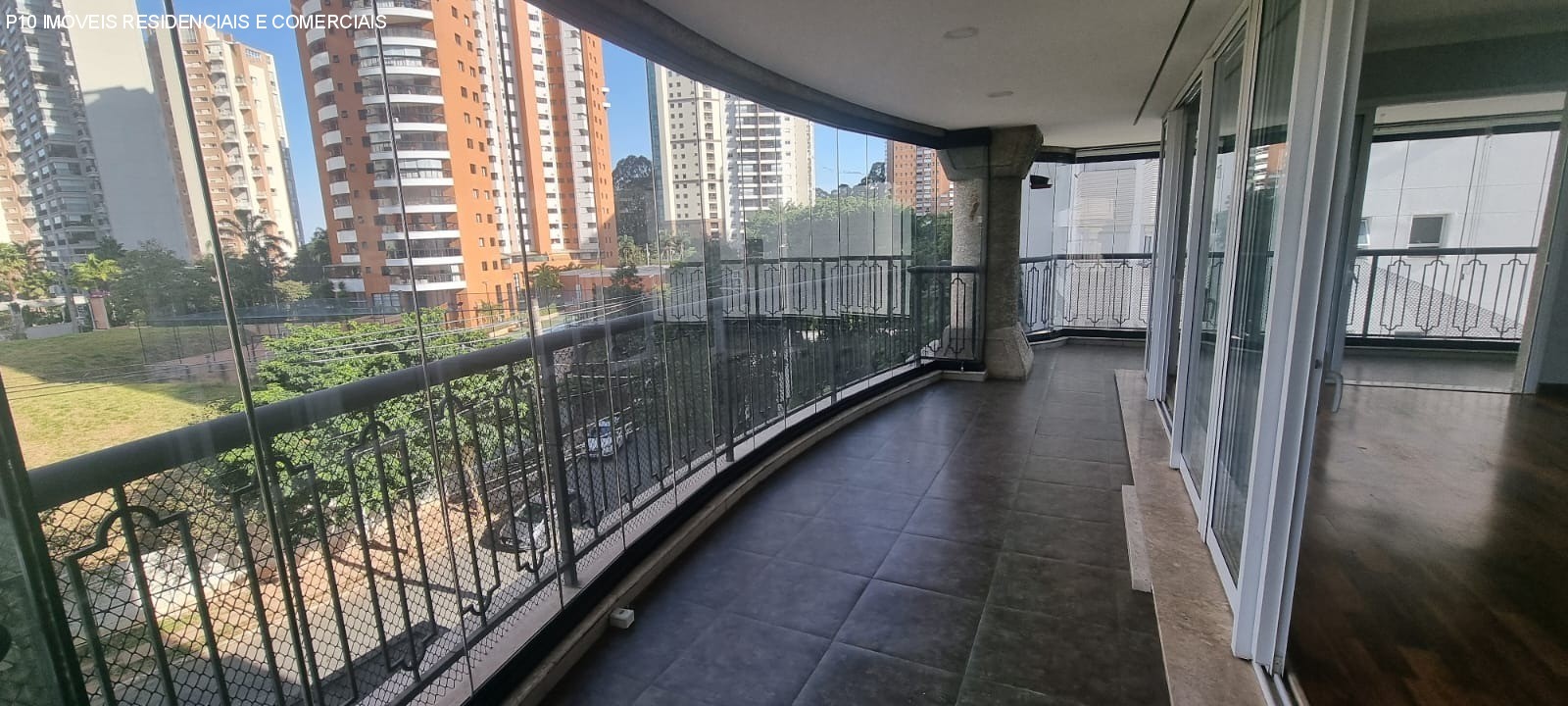 Apartamento para alugar com 4 quartos, 235m² - Foto 6