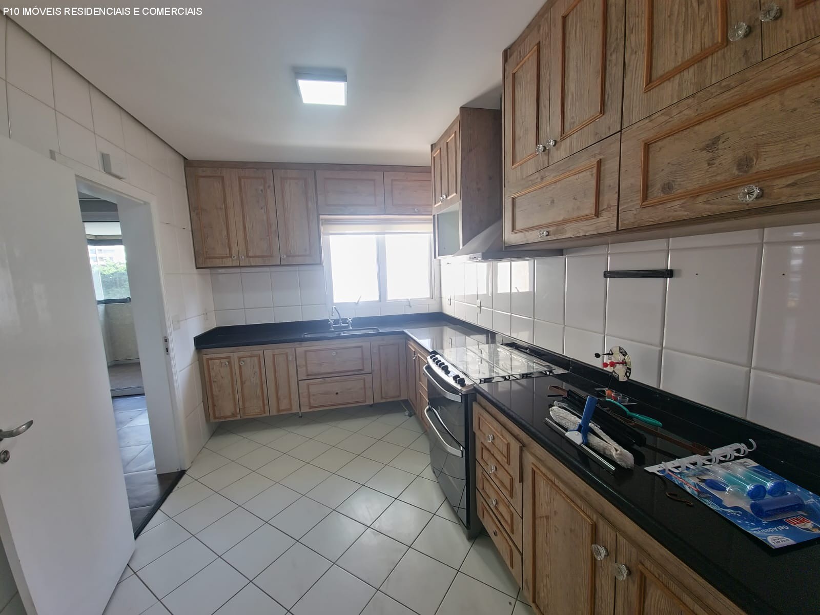 Apartamento para alugar com 4 quartos, 235m² - Foto 22