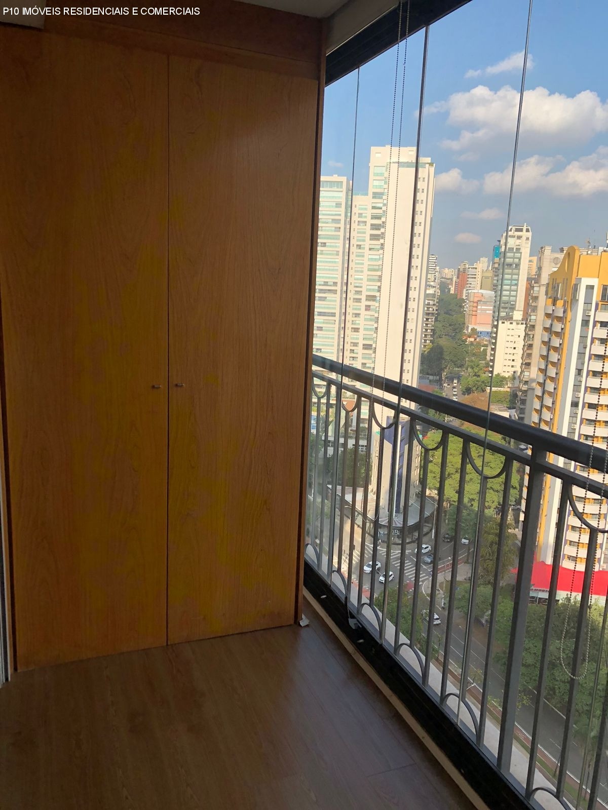 Apartamento à venda com 2 quartos, 96m² - Foto 2