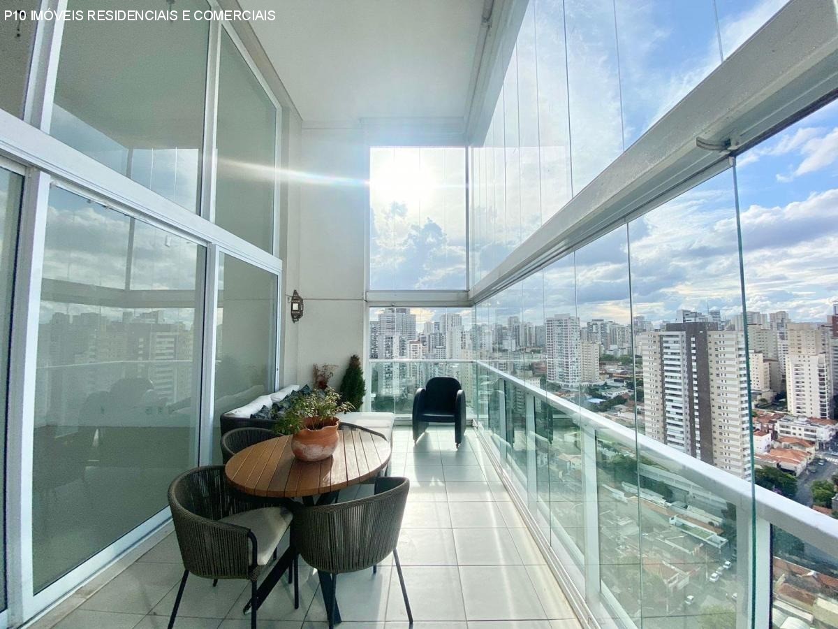 Apartamento à venda com 4 quartos, 214m² - Foto 2