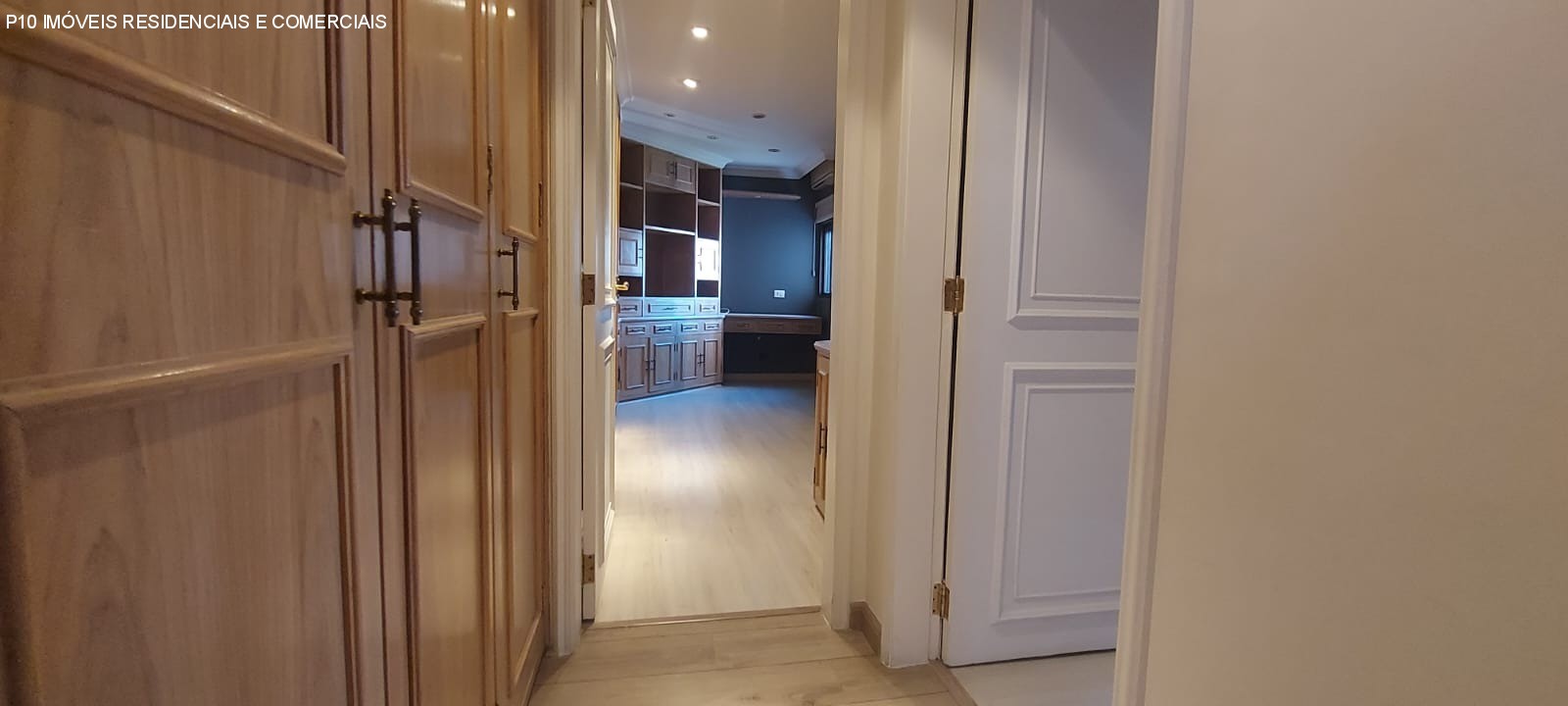 Apartamento à venda com 4 quartos, 246m² - Foto 10