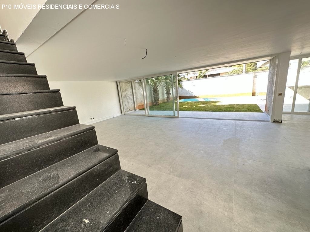 Casa de Condomínio à venda com 4 quartos, 450m² - Foto 13