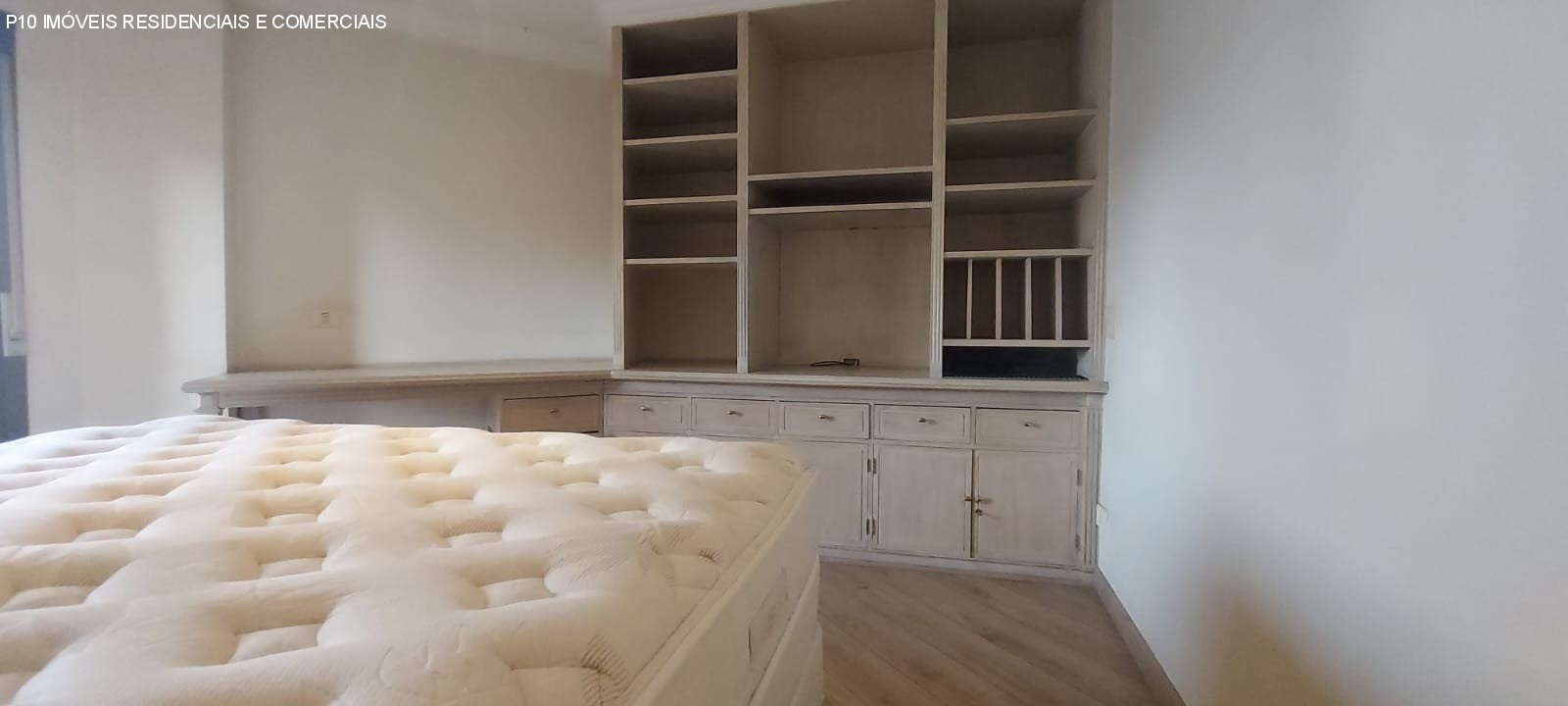 Apartamento à venda com 4 quartos, 246m² - Foto 18