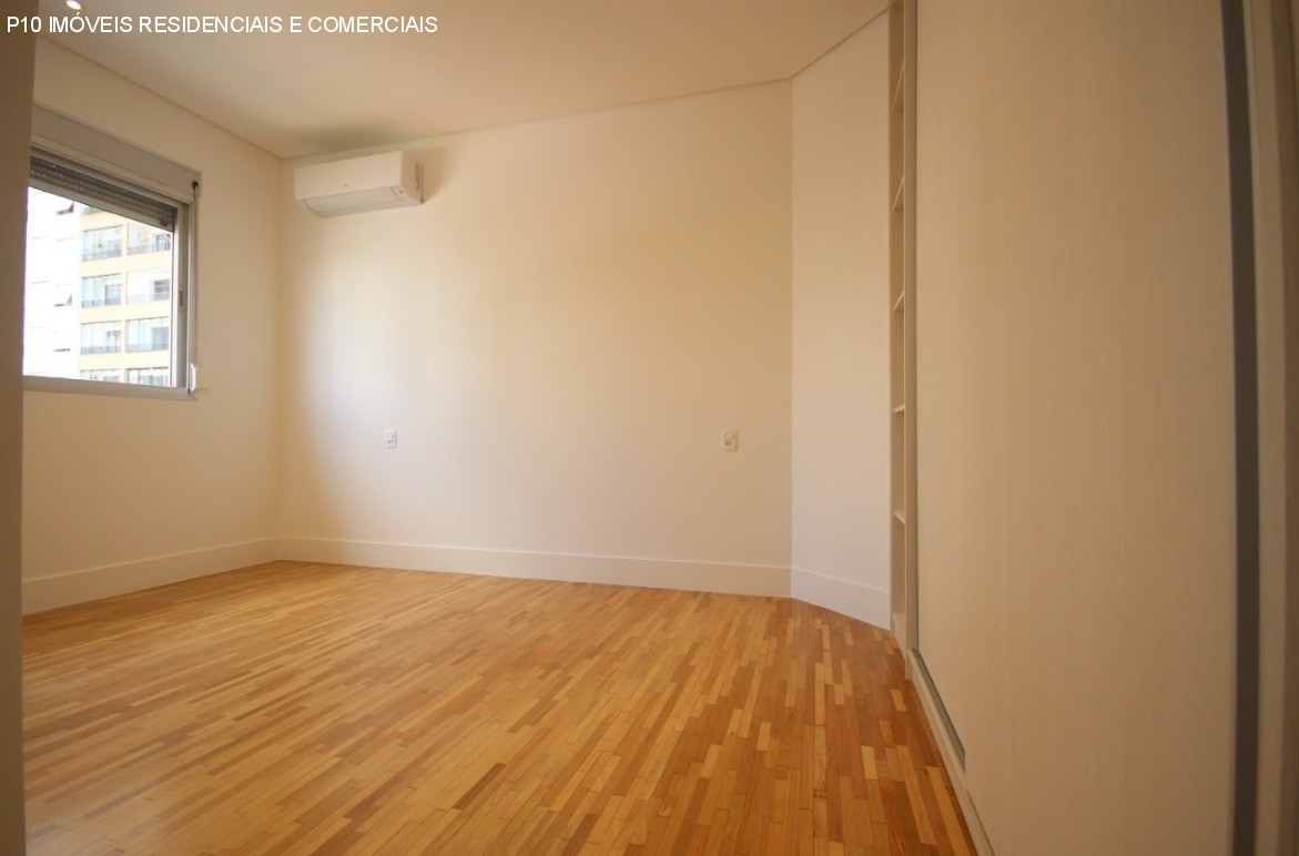 Apartamento à venda com 3 quartos, 244m² - Foto 18