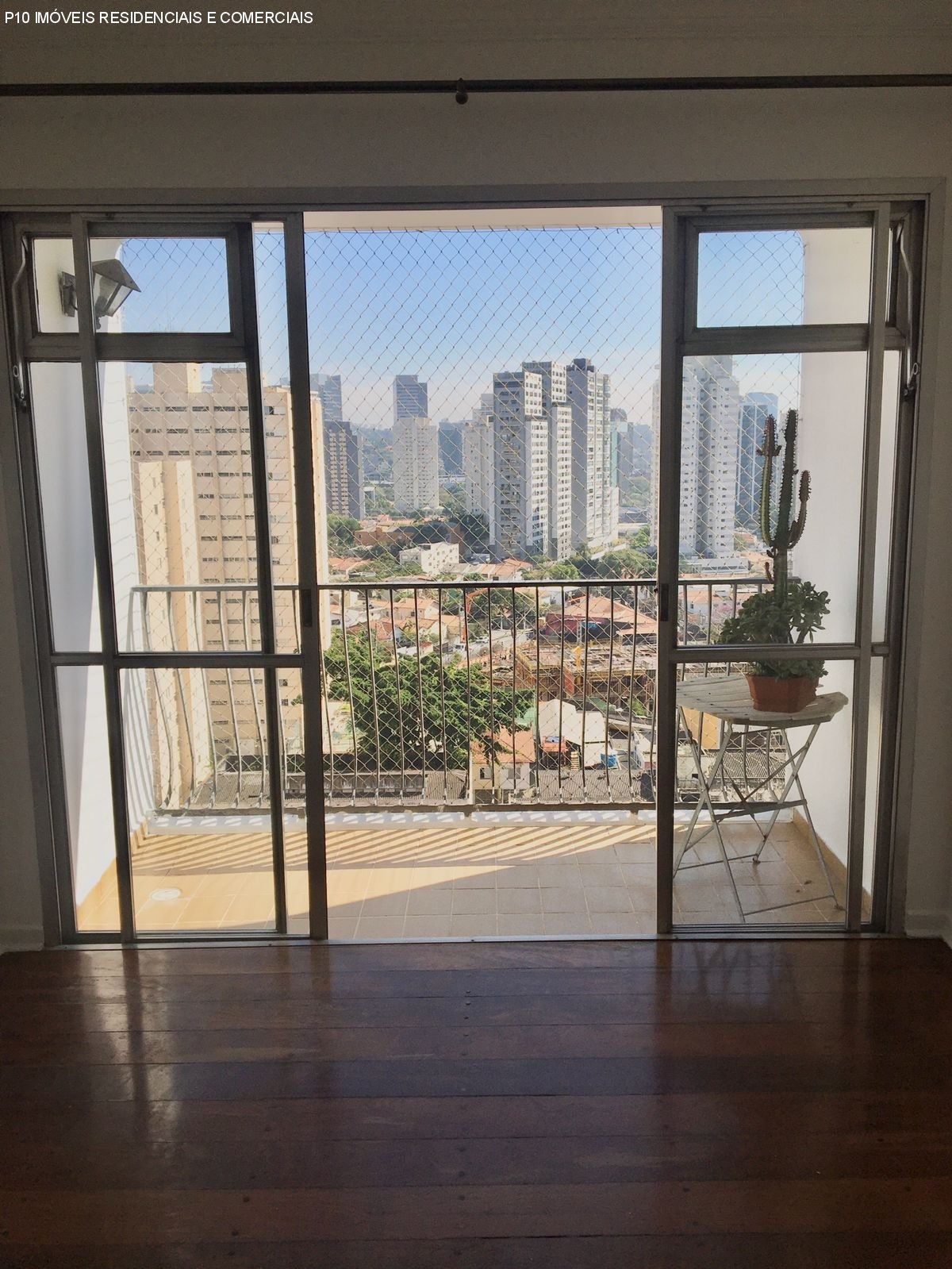 Apartamento à venda com 3 quartos, 112m² - Foto 2