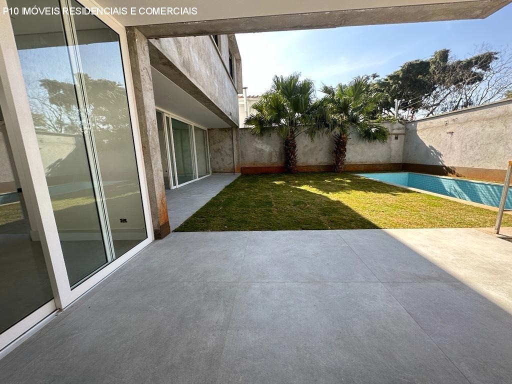 Casa de Condomínio à venda com 4 quartos, 450m² - Foto 9