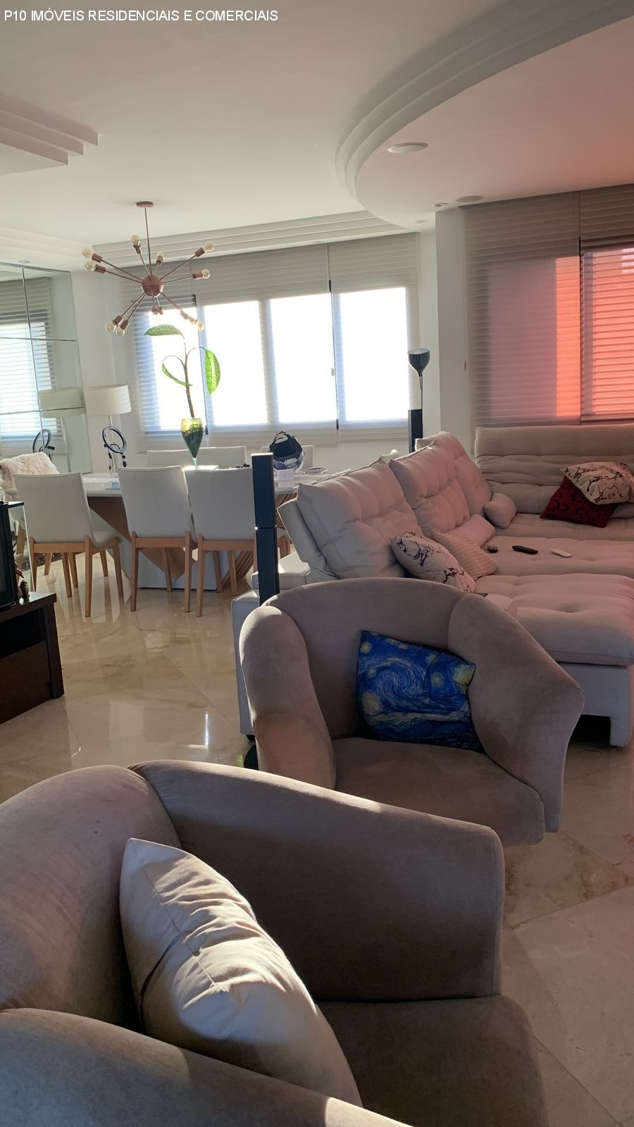 Apartamento à venda com 4 quartos, 240m² - Foto 2