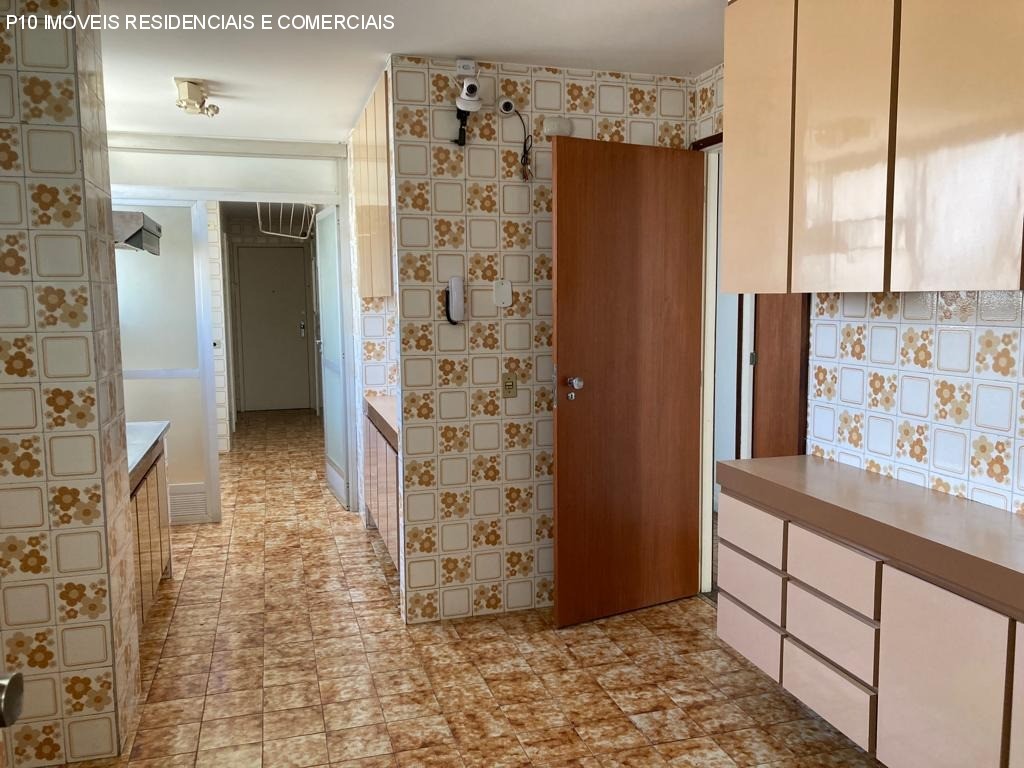 Apartamento à venda com 3 quartos, 155m² - Foto 4