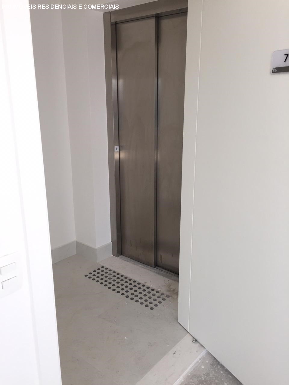 Apartamento à venda com 3 quartos, 192m² - Foto 14