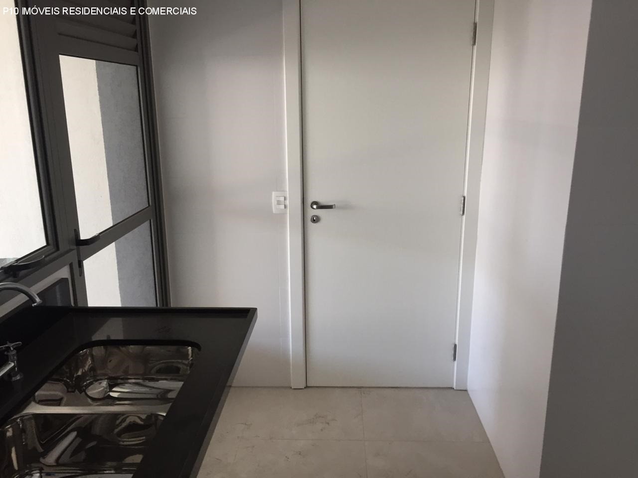 Apartamento à venda com 3 quartos, 192m² - Foto 8