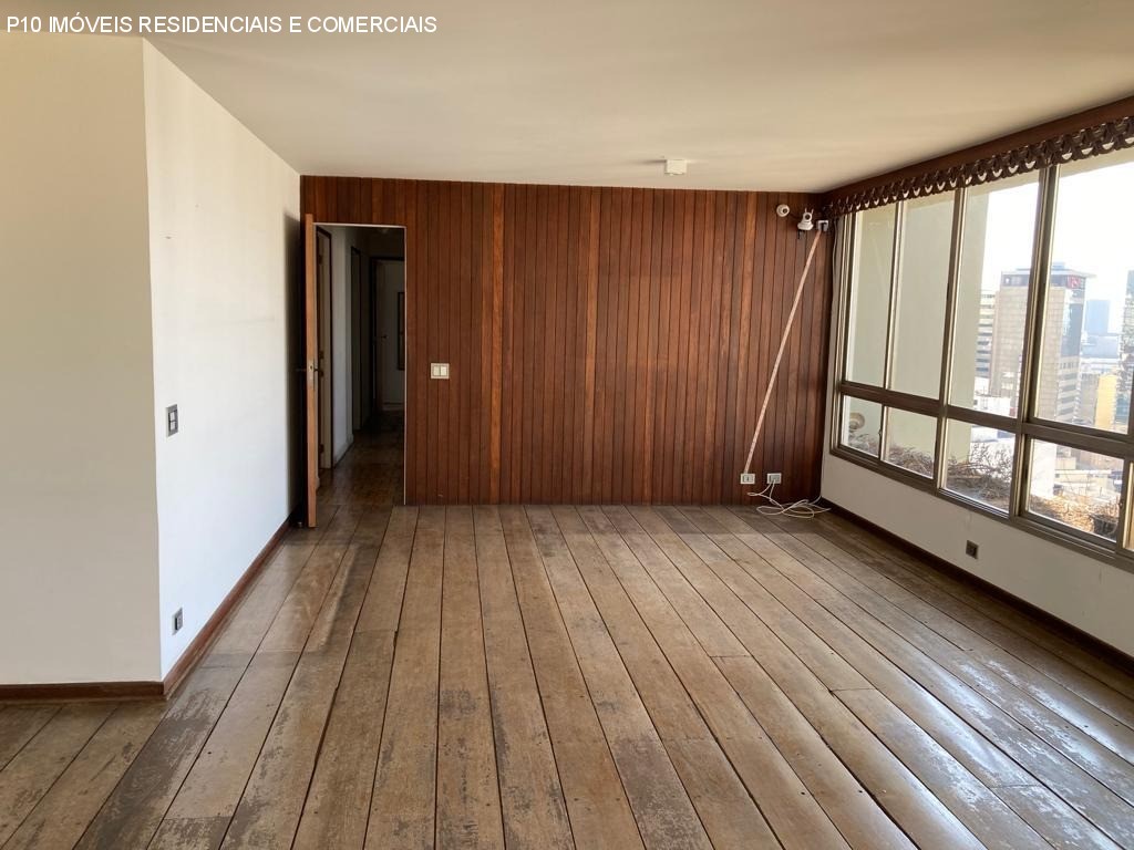 Apartamento à venda com 3 quartos, 155m² - Foto 2