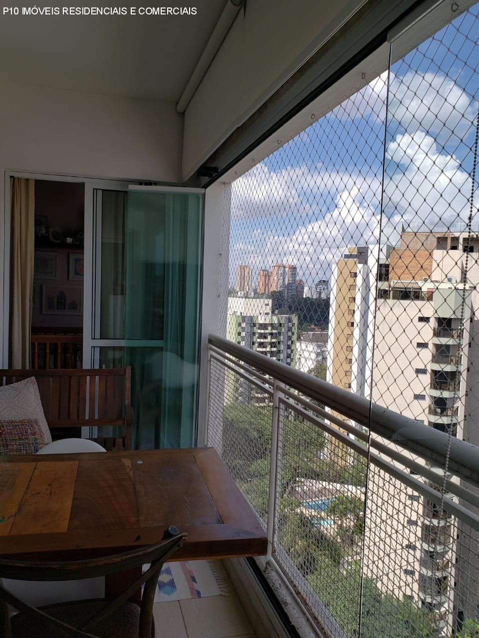 Apartamento à venda com 2 quartos, 70m² - Foto 3