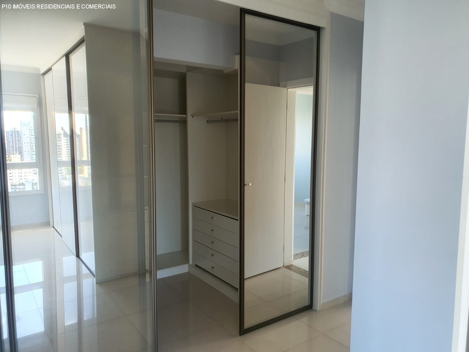 Apartamento à venda com 3 quartos, 223m² - Foto 14