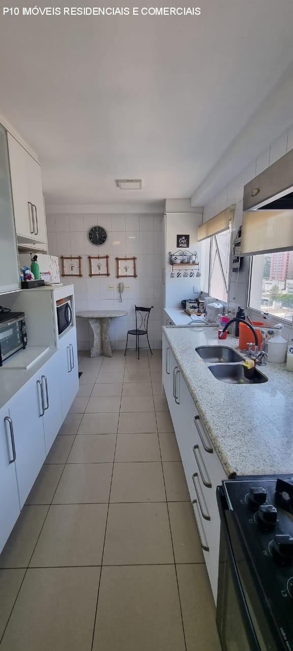 Apartamento à venda com 3 quartos, 175m² - Foto 9