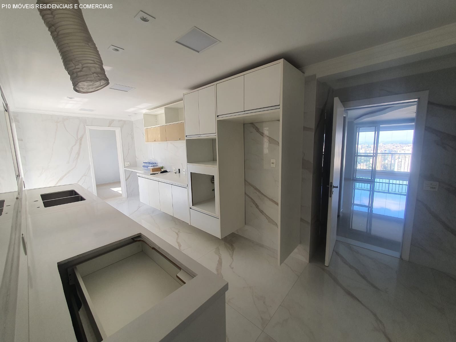 Apartamento à venda com 3 quartos, 223m² - Foto 6