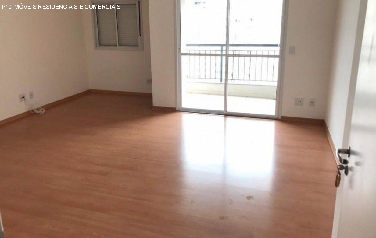 Apartamento à venda com 2 quartos, 70m² - Foto 2