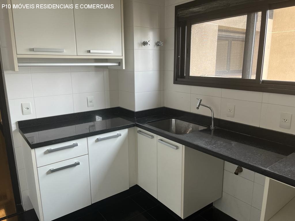 Apartamento à venda com 3 quartos, 192m² - Foto 15