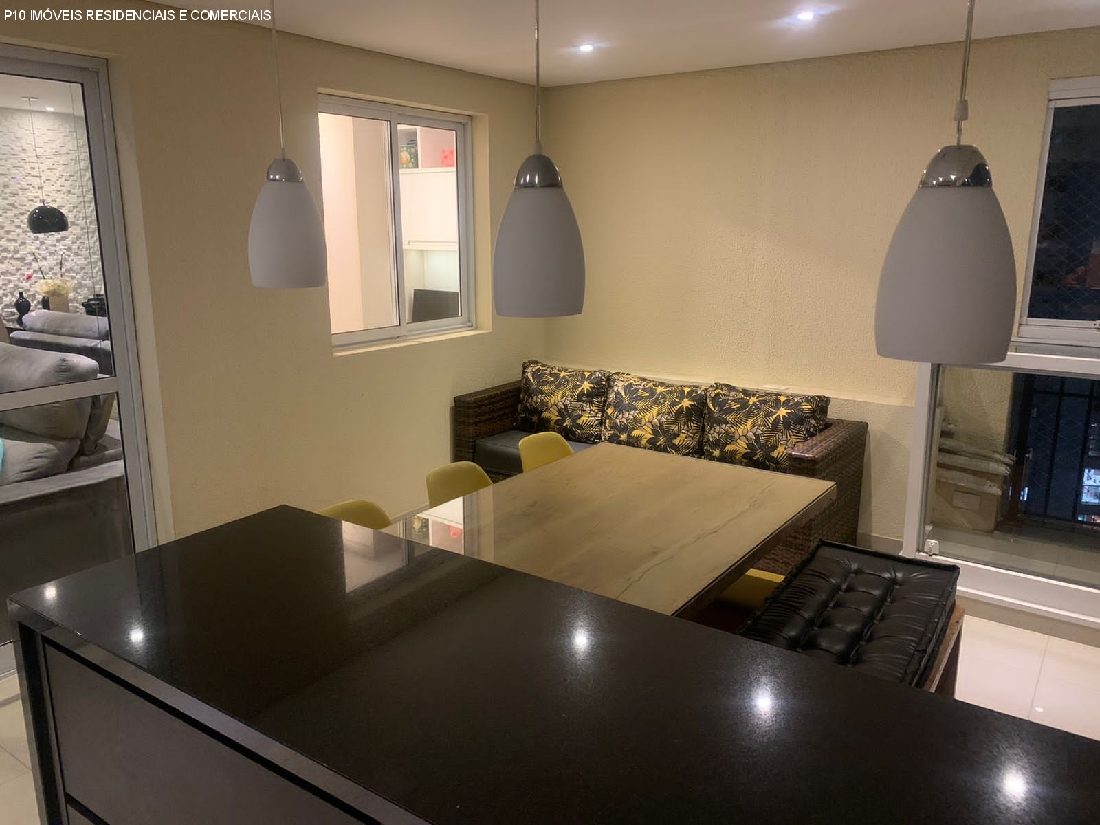 Apartamento à venda com 3 quartos, 96m² - Foto 2