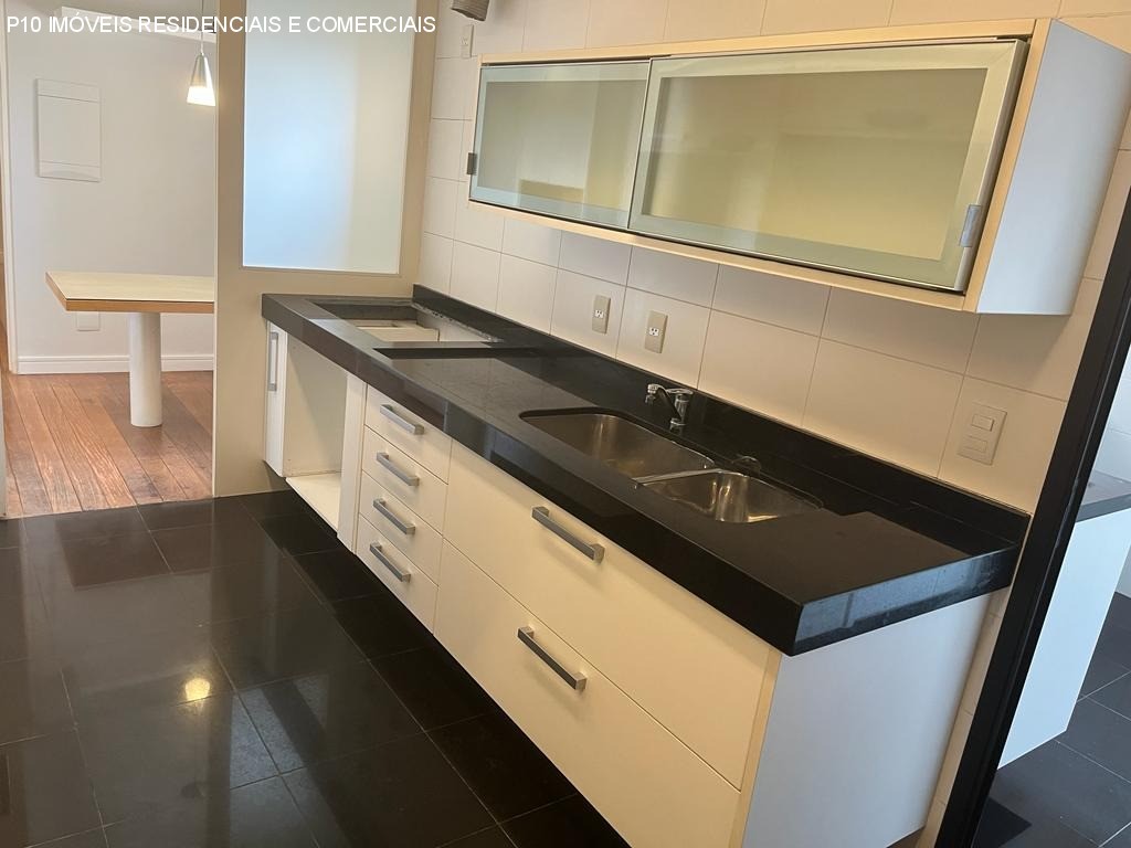 Apartamento à venda com 3 quartos, 192m² - Foto 14