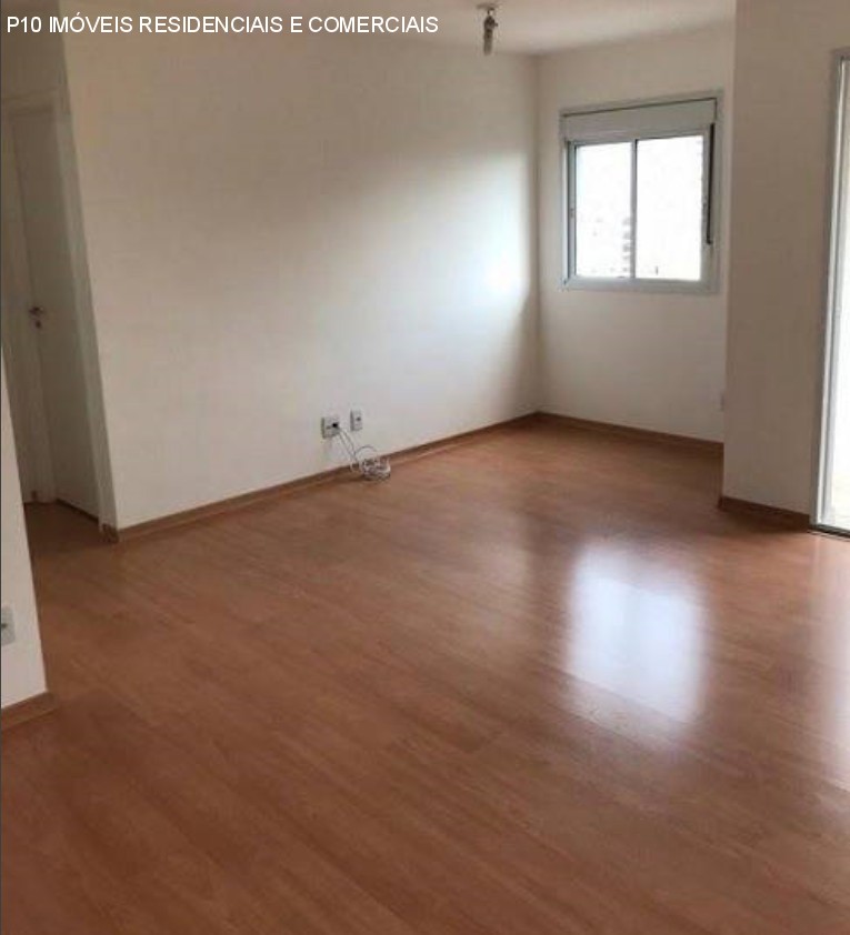 Apartamento à venda com 2 quartos, 70m² - Foto 3