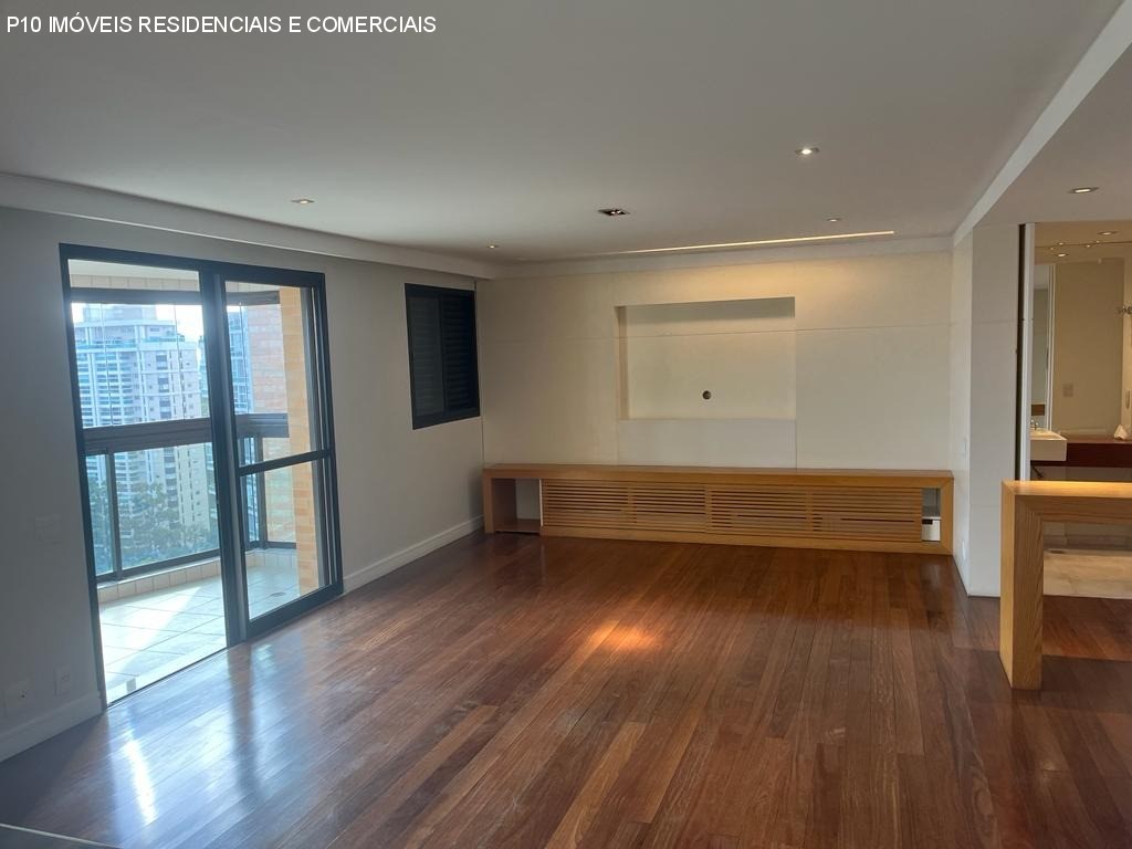 Apartamento à venda com 3 quartos, 192m² - Foto 3