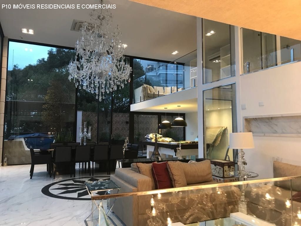 Cobertura à venda com 3 quartos, 800m² - Foto 1