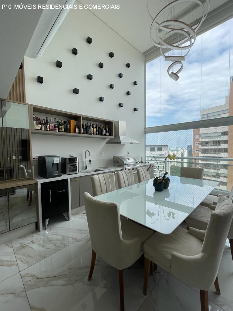 Apartamento à venda com 3 quartos, 163m² - Foto 1