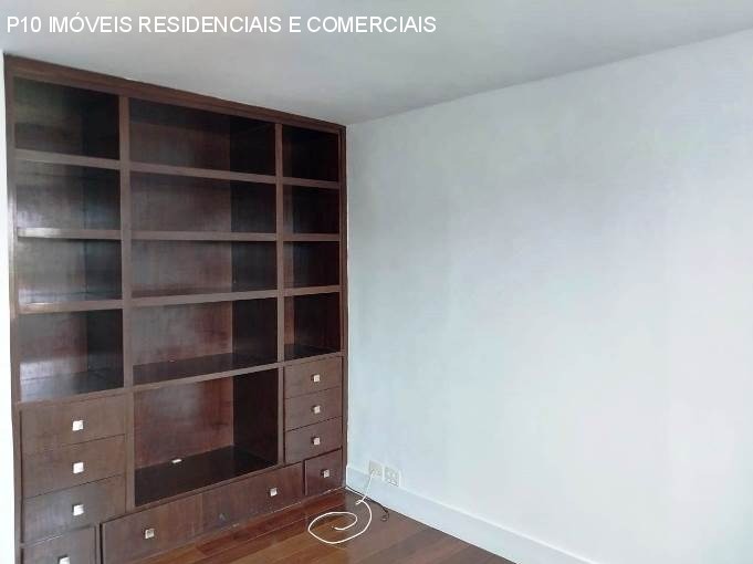 Apartamento à venda com 3 quartos, 140m² - Foto 9