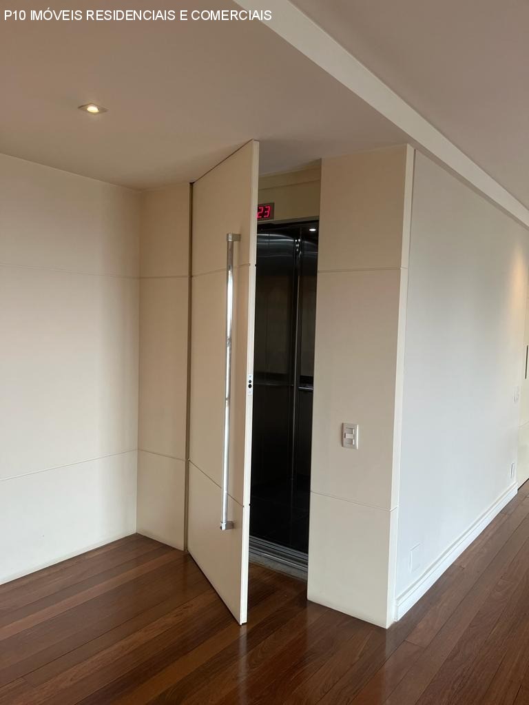 Apartamento à venda com 3 quartos, 192m² - Foto 4