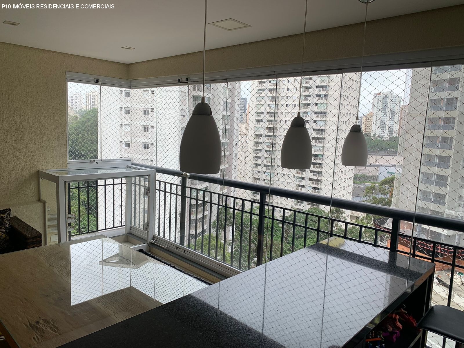 Apartamento à venda com 3 quartos, 96m² - Foto 1