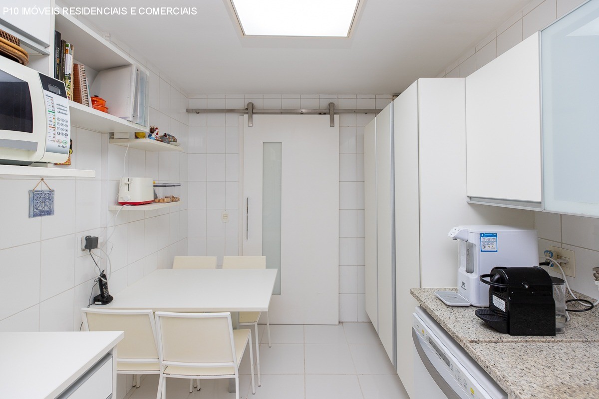 Apartamento à venda com 3 quartos, 161m² - Foto 35