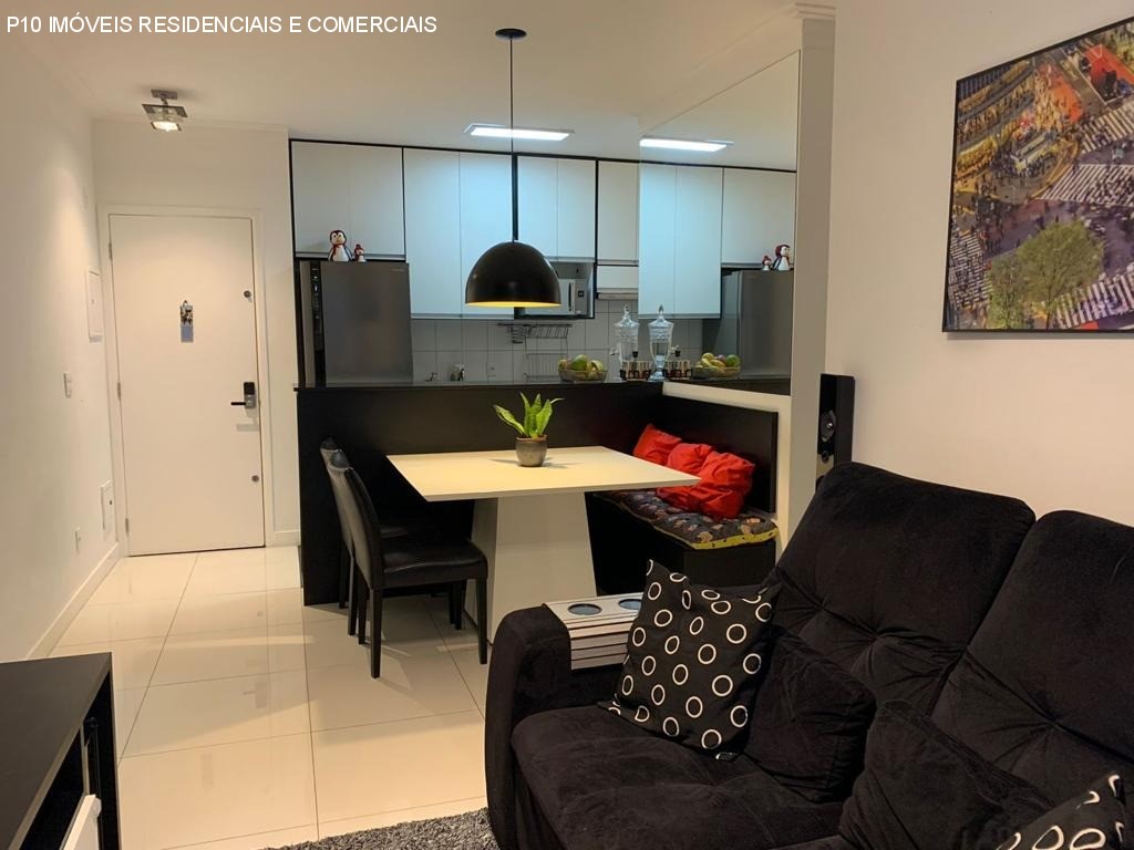 Apartamento à venda com 3 quartos, 179m² - Foto 2