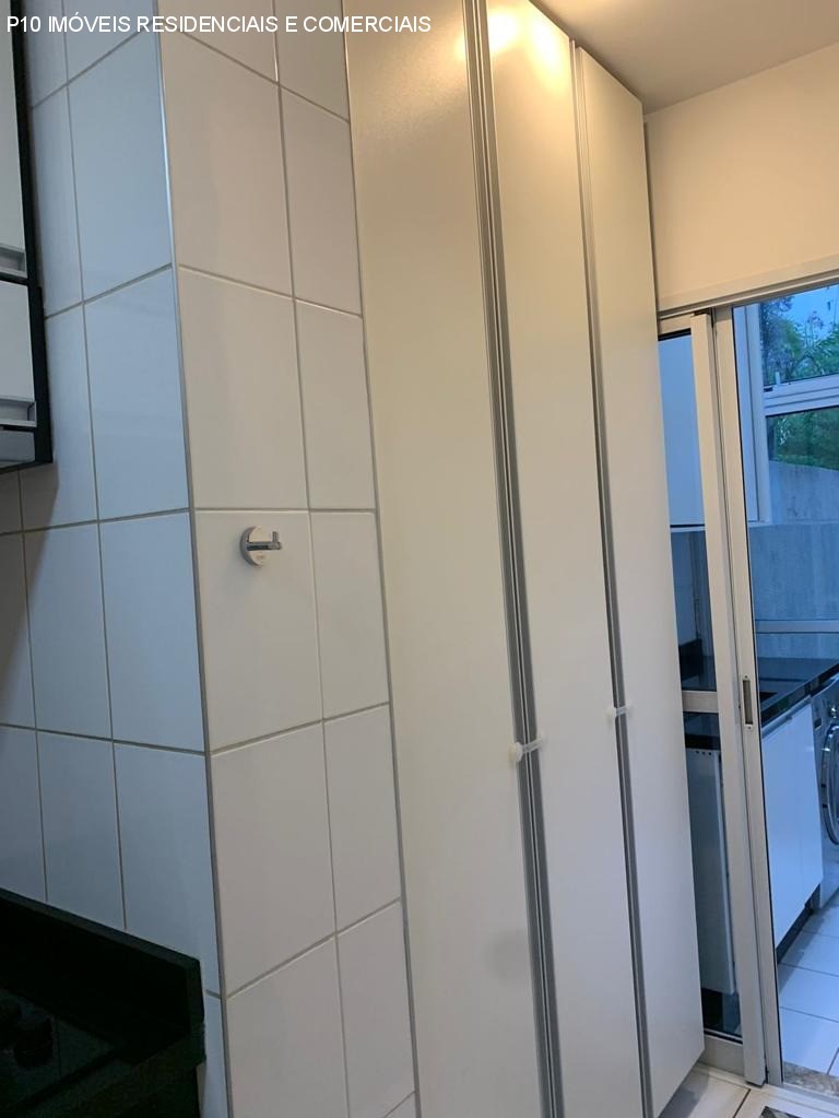 Apartamento à venda com 3 quartos, 179m² - Foto 23