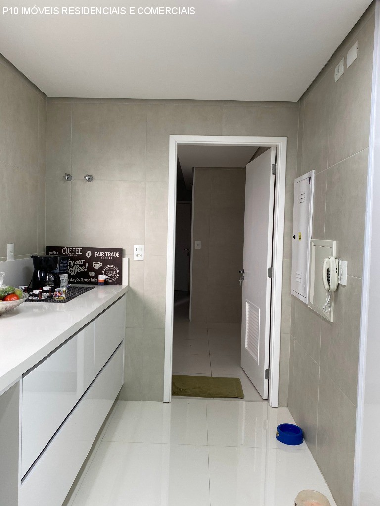 Apartamento à venda com 3 quartos, 238m² - Foto 19