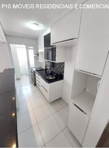 Apartamento à venda com 3 quartos, 77m² - Foto 3