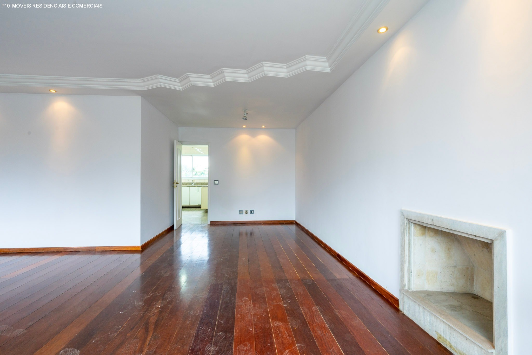 Apartamento à venda com 3 quartos, 190m² - Foto 3