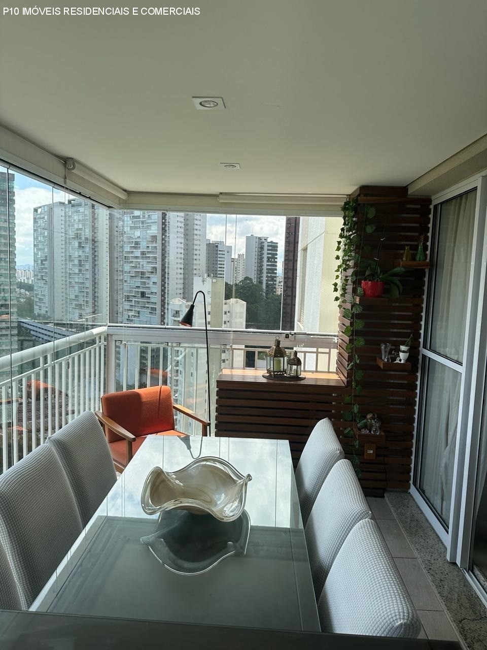 Apartamento à venda com 3 quartos, 107m² - Foto 2