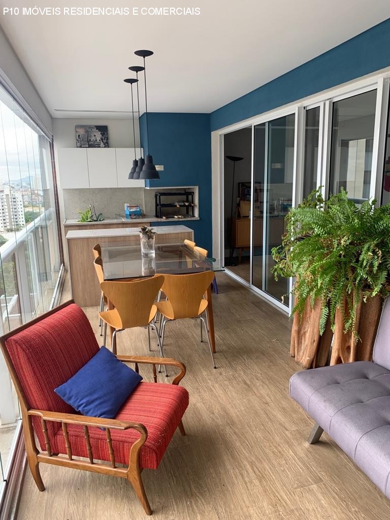 Apartamento à venda com 3 quartos, 135m² - Foto 1